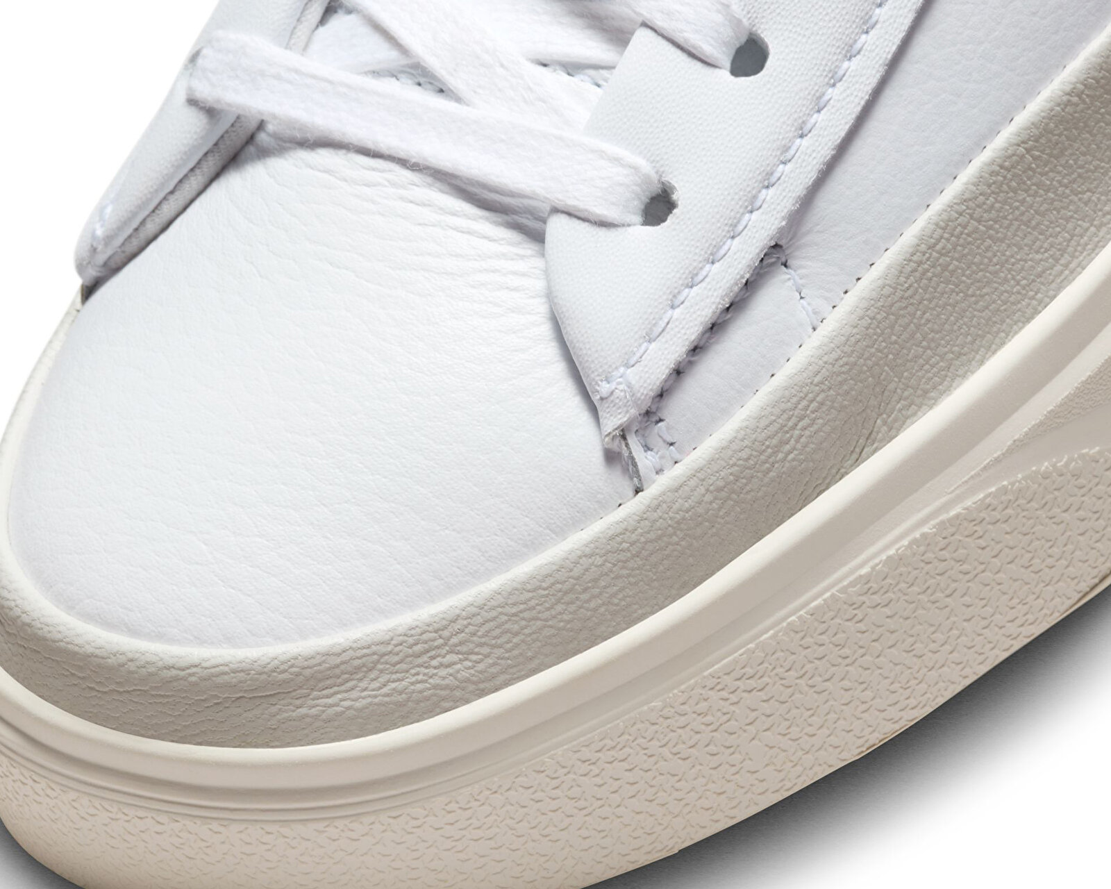 Nike Beyaz Nike Blazer Phantom Mid