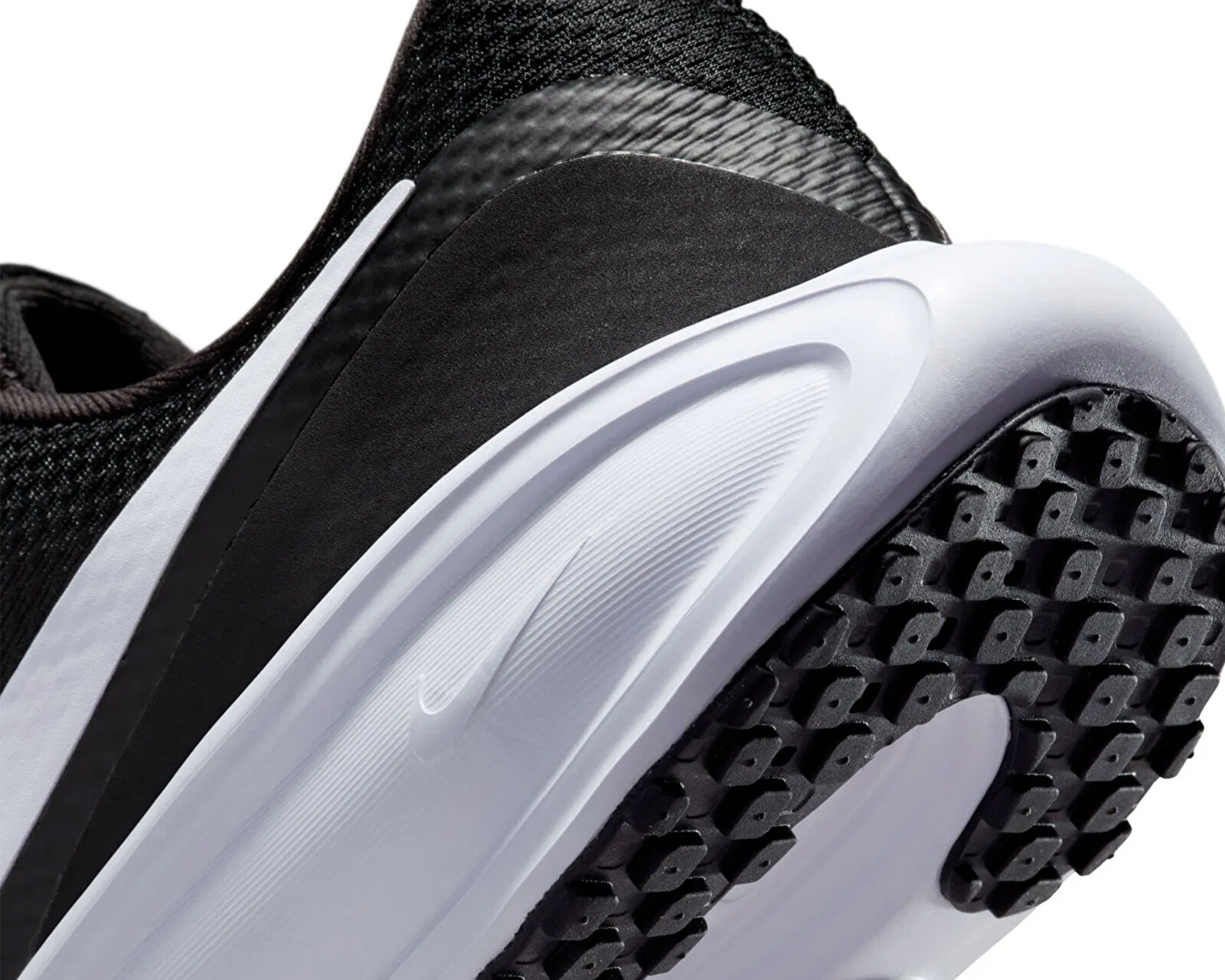 Nike Siyah Nike Revolution 8