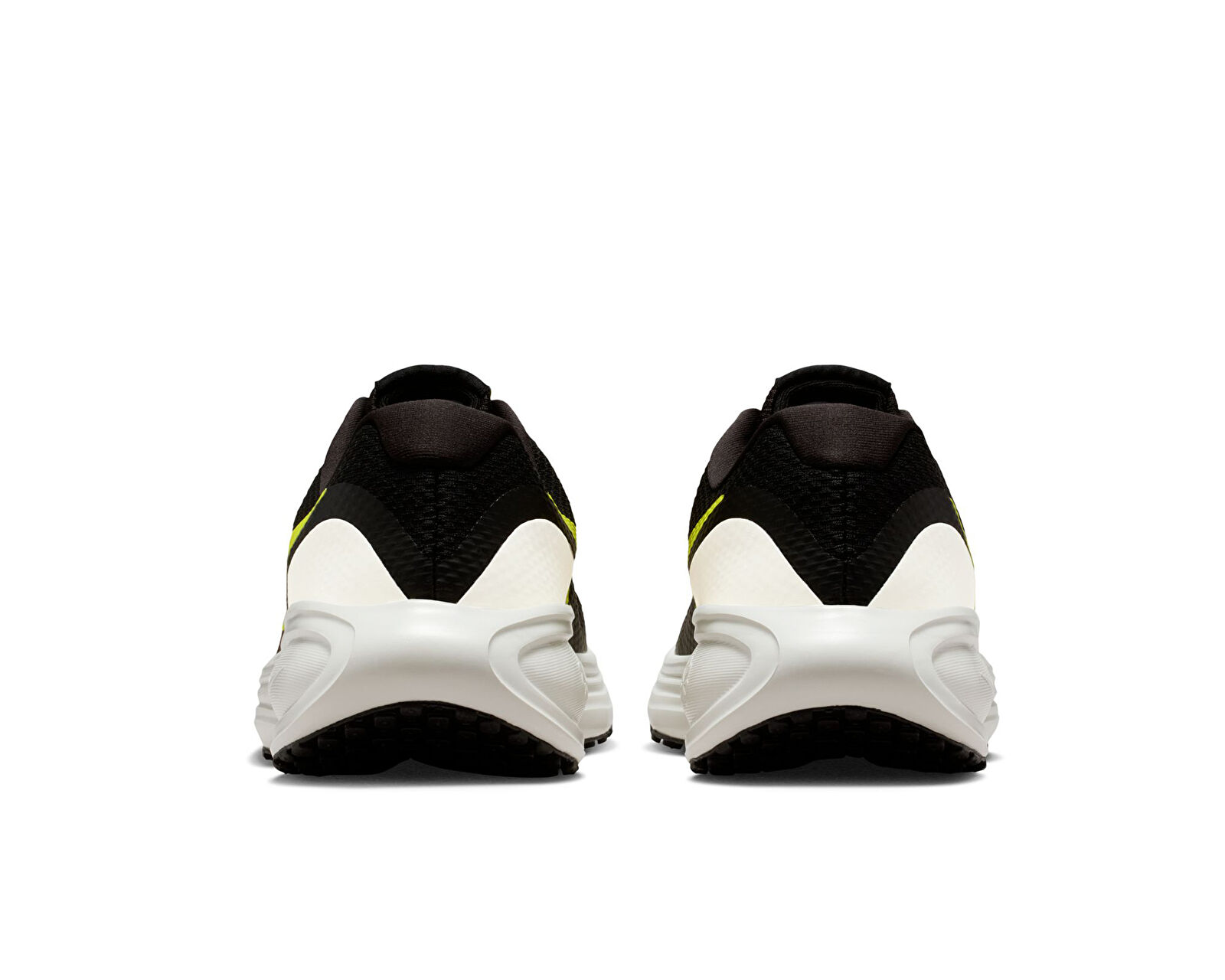 Nike Siyah Nike Revolution 8