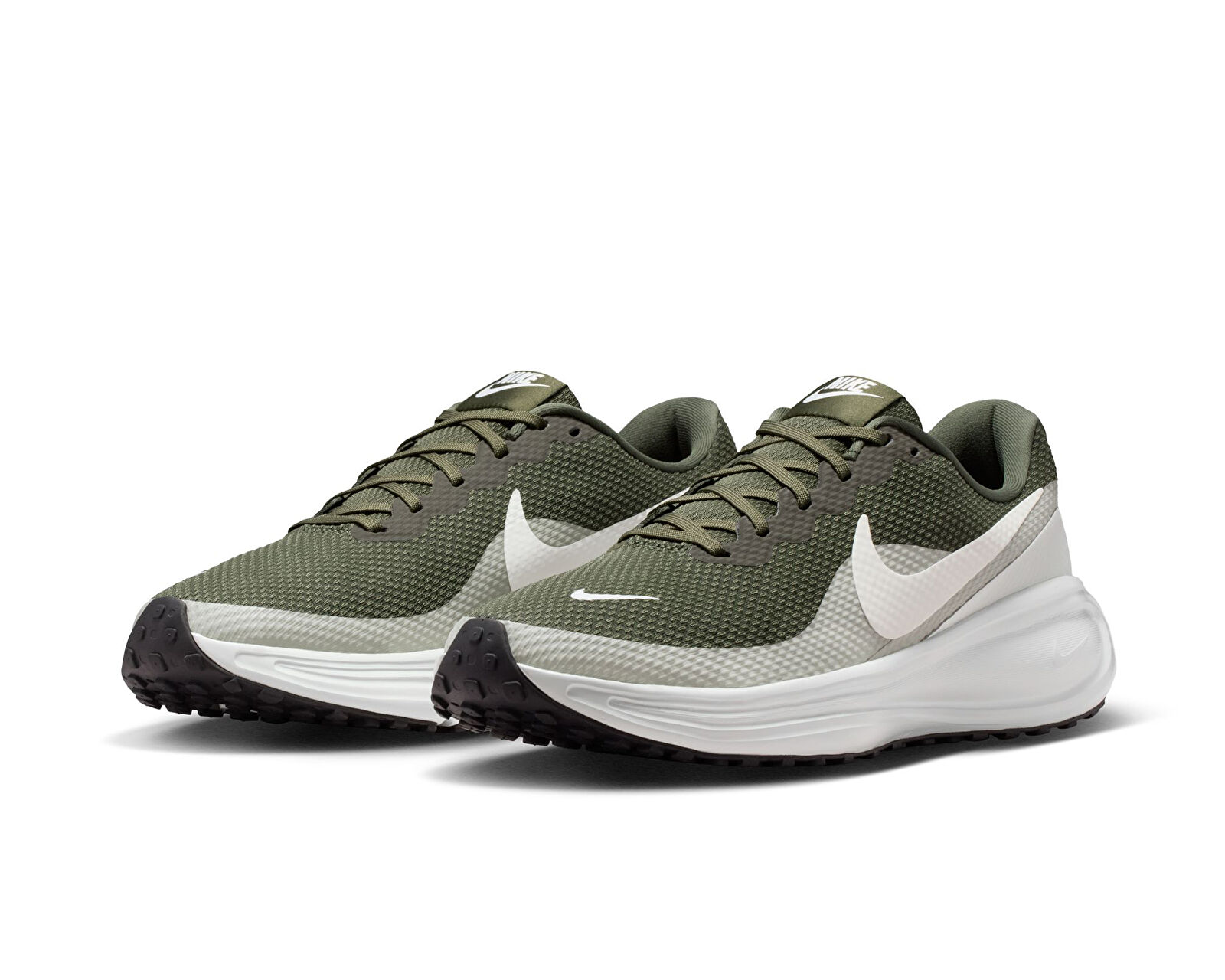 Nike Haki Nike Revolution 8