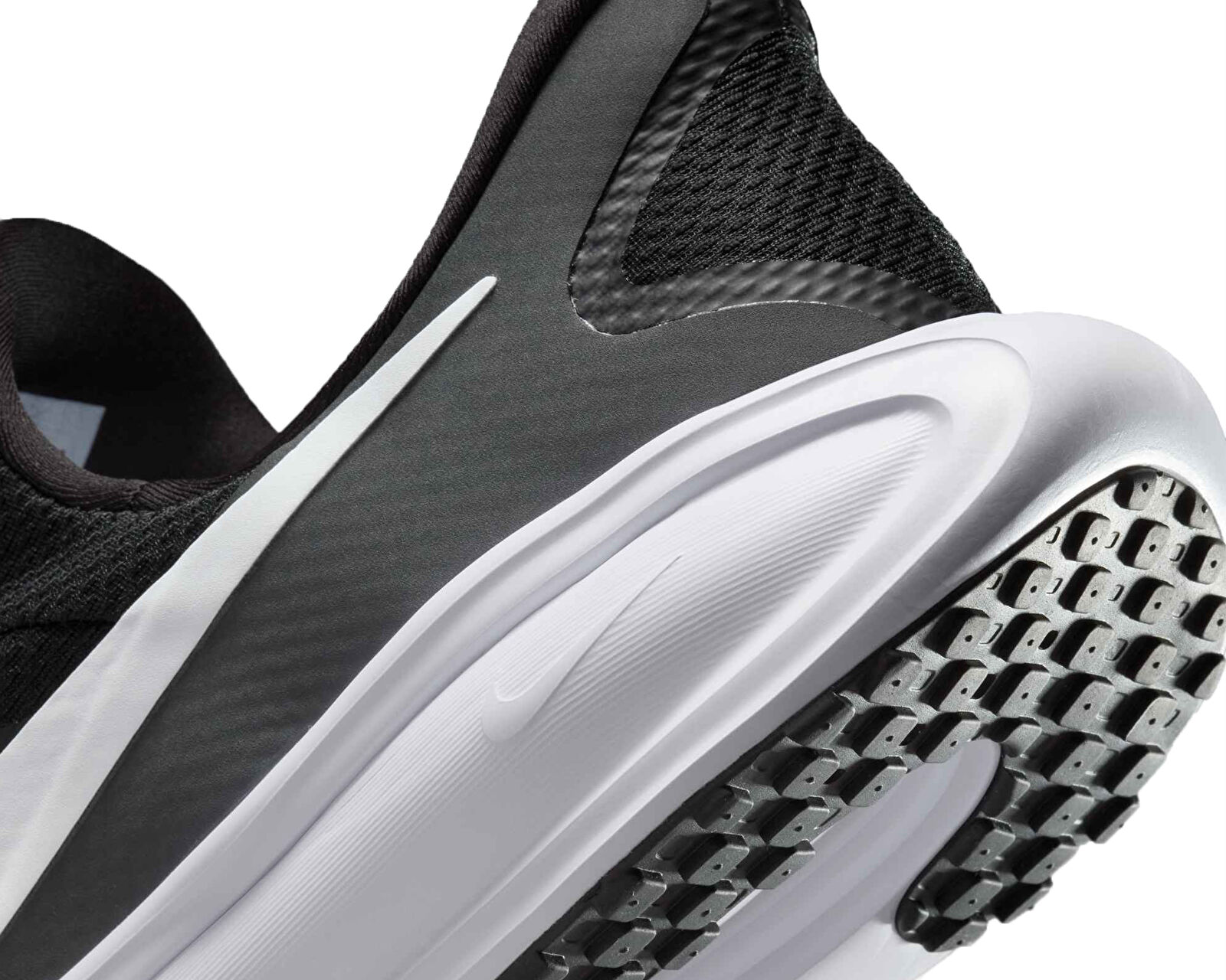 Nike Siyah Nike Revolution 8 EASYON