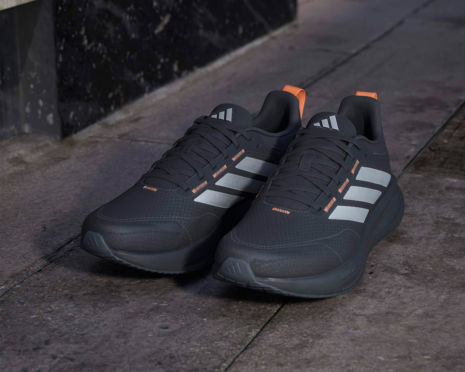 Adidas Siyah Adidas Runblaze