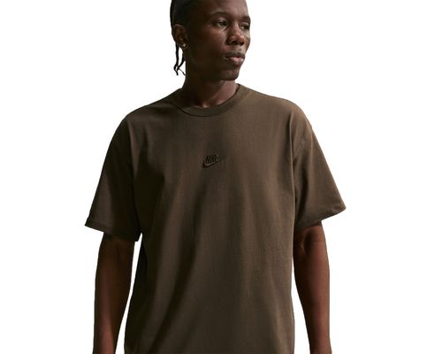 M NSW TEE LSE PREM ESS SUST