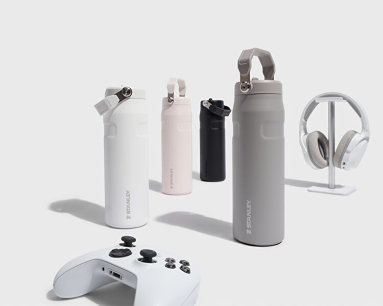 The IceFlow Bottle Flip Straw 2.0 0.7L