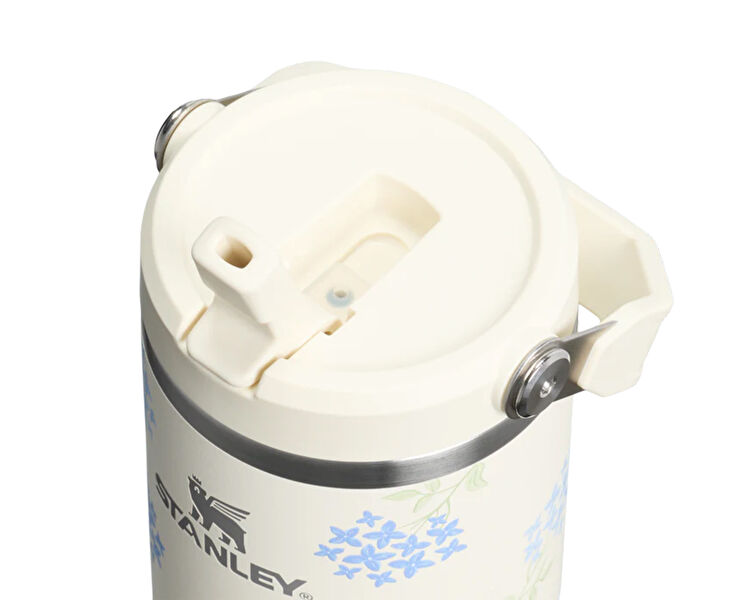 The IceFlow Flip Straw 2.0 Tumbler 0.89L