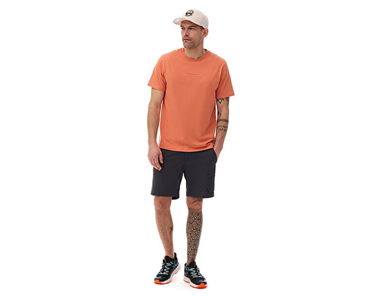 M BAR SPLIT GRAPHIC SS TEE