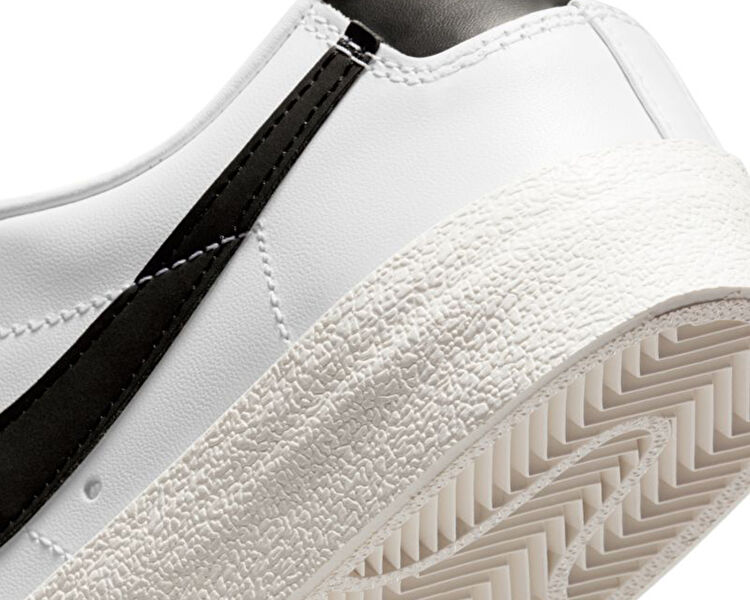 W Blazer Low '77 Kadın Nike Beyaz Kadın Günlük Ayakkabı DC4769-102