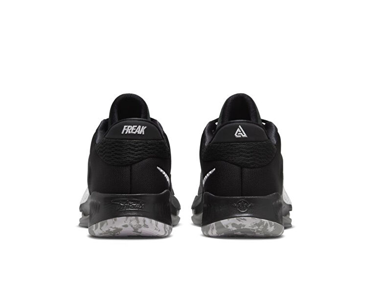 Zoom Freak 4