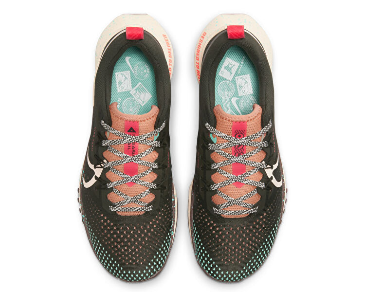 W React Pegasus Trail 4