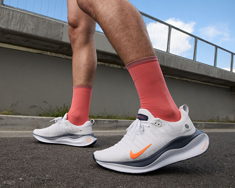 React Infinity Run Flyknit 4