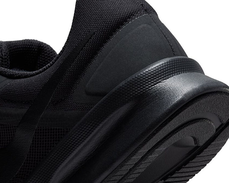 Nike Erkek Run Swift 3 Siyah DR2695-003