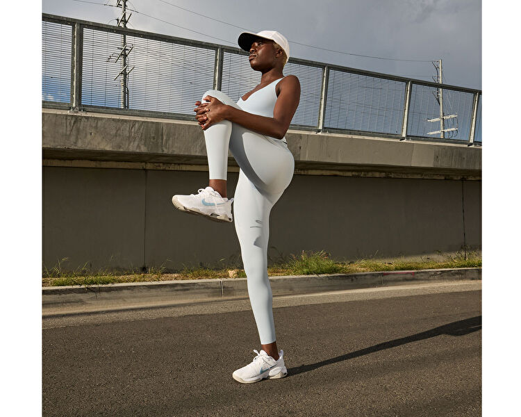 Nike Kadın W Zoom Bella 6 Beyaz DR5720-106