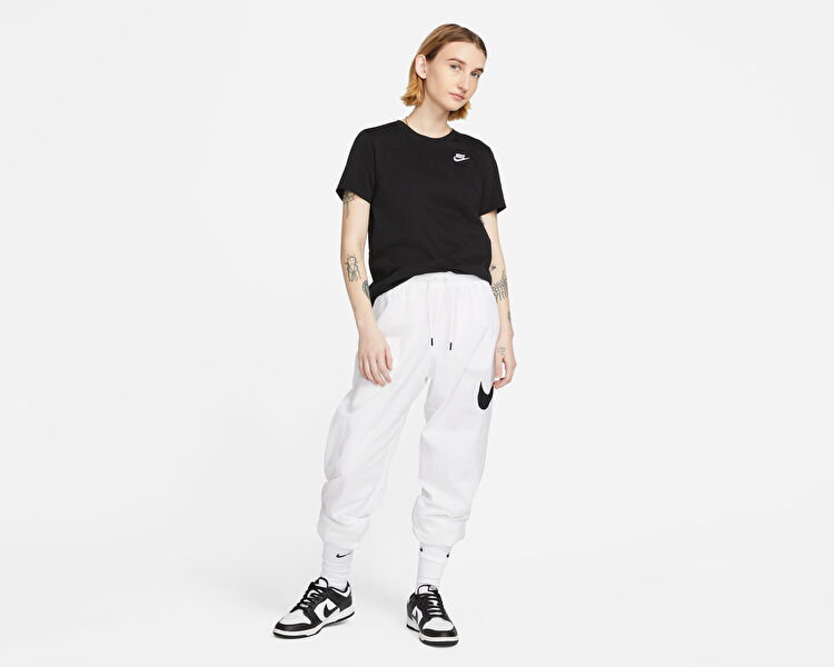 SPORTSWEAR CLUB ESSENTIALS