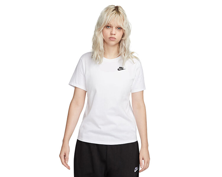 SPORTSWEAR CLUB ESSENTIALS