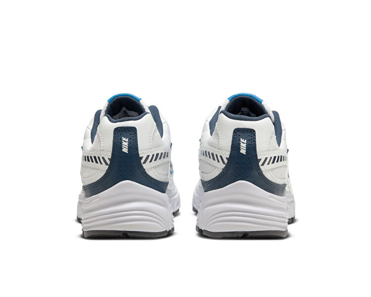 NIKE INITIATOR