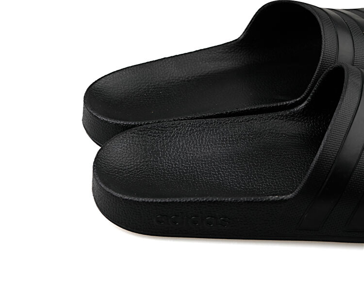 ADILETTE AQUA
