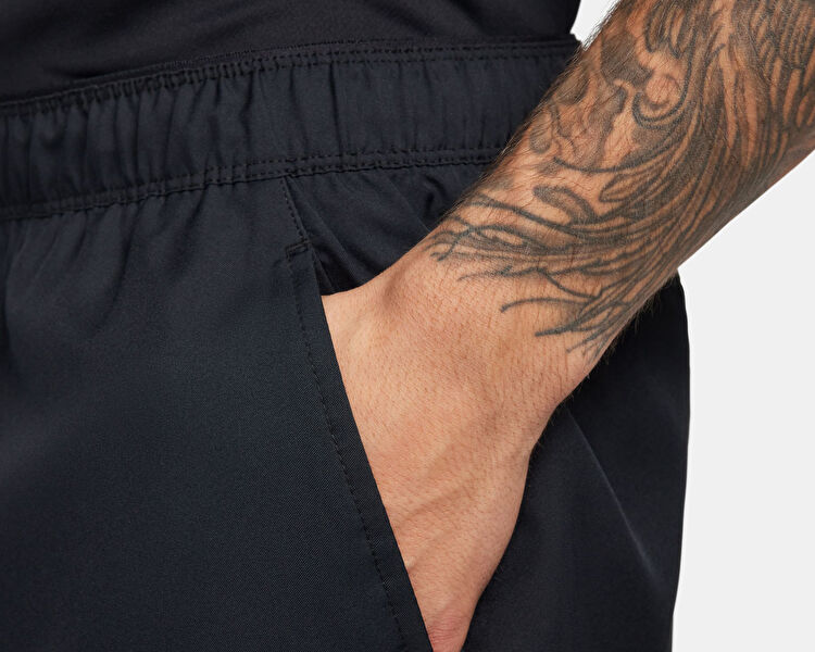 M NKCT DF VCTRY SHORT 9IN