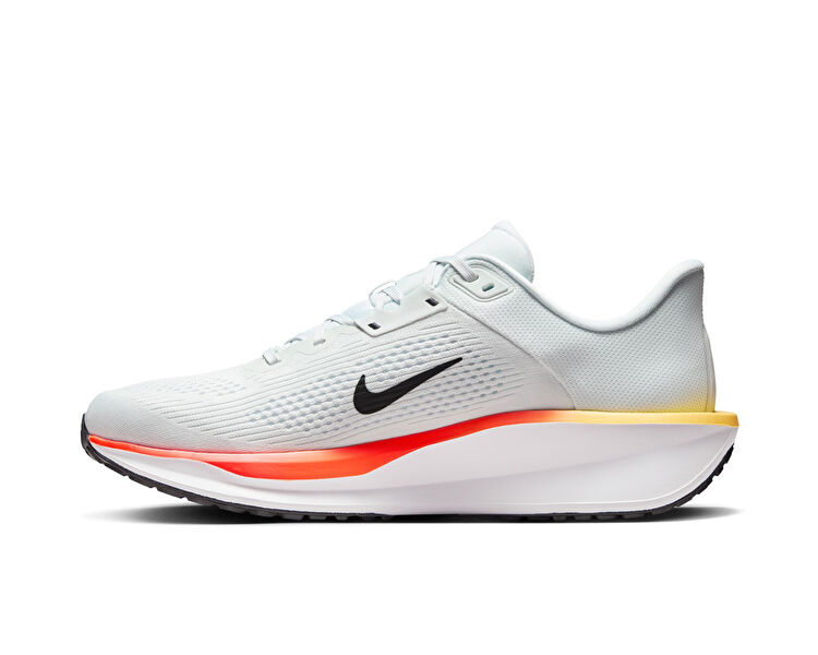 NIKE QUEST 6