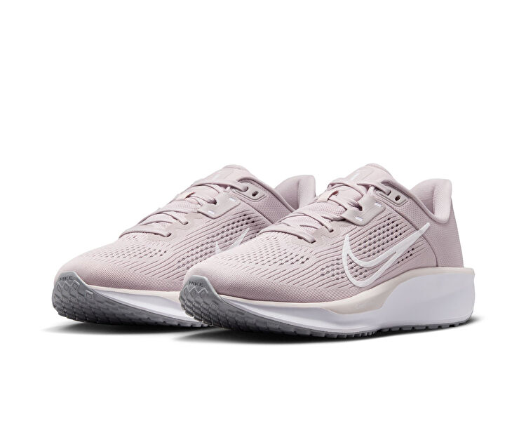 WMNS QUEST 6