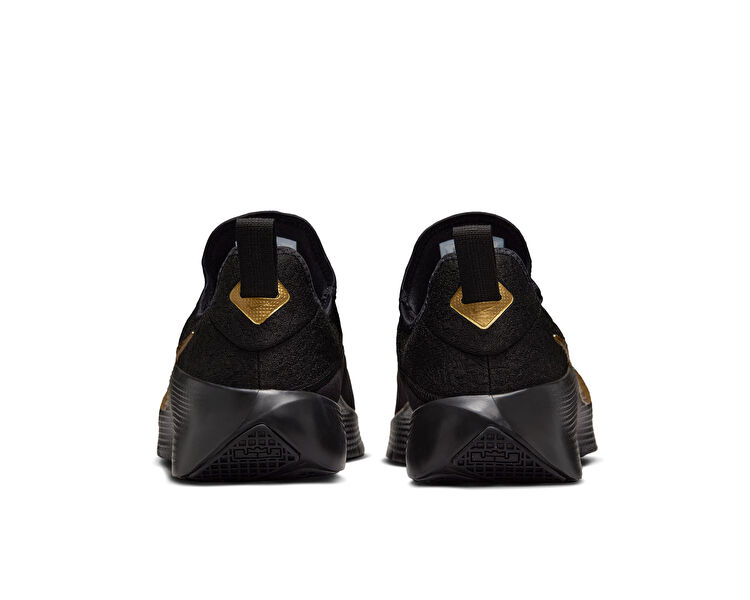LEBRON TR 1