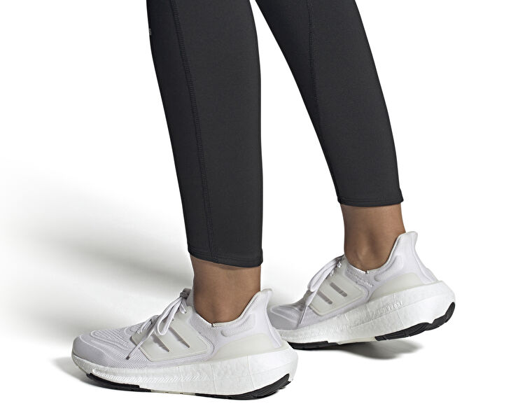 Ultraboost Light W