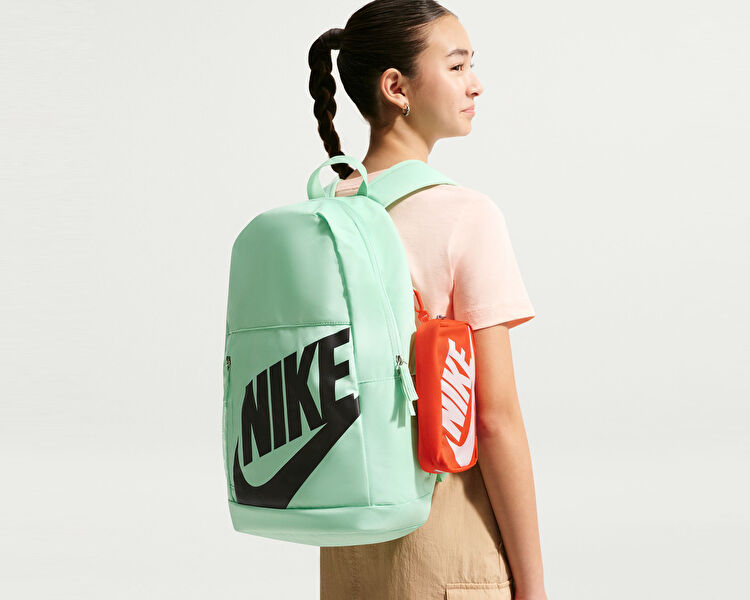 Y NK ELMNTL BKPK SHOEBOX