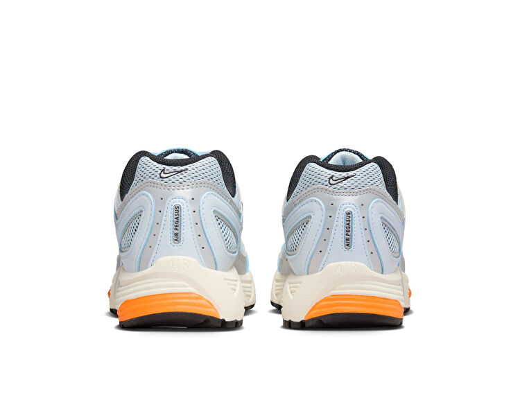 W AIR PEGASUS 2005