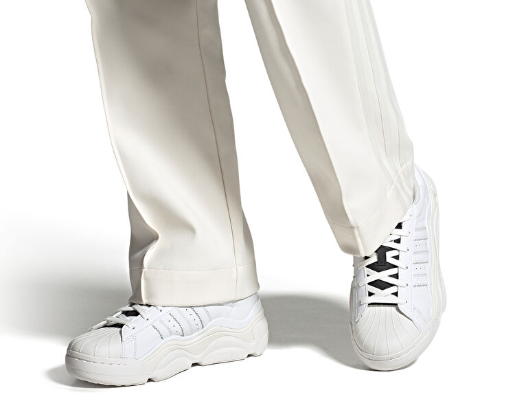 Superstar Millencon W