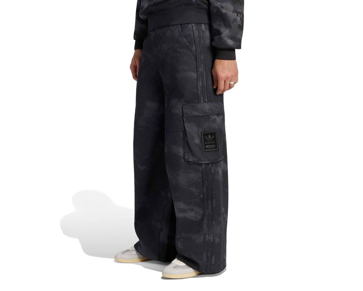 CAMO PANTS