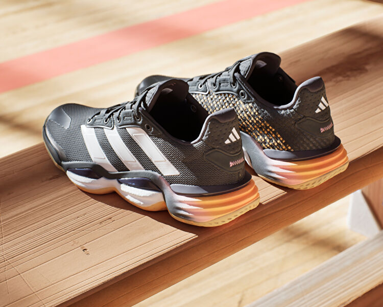 adidas Kadın Stabil 16 W Siyah IE3585