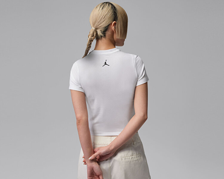 W JORDAN FLT SS TMID GFX TEE 23