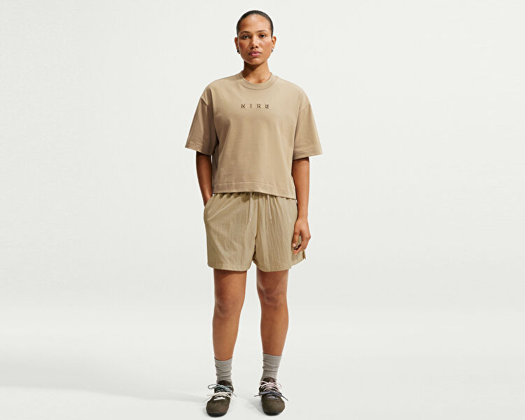 W NSW NK LUXE BXY TEE FA26
