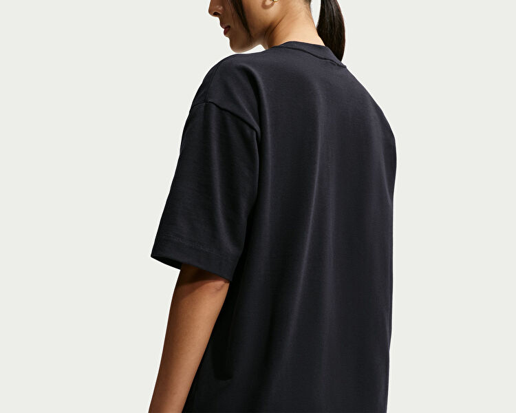W NSW NK LUXE RLX TEE FA26