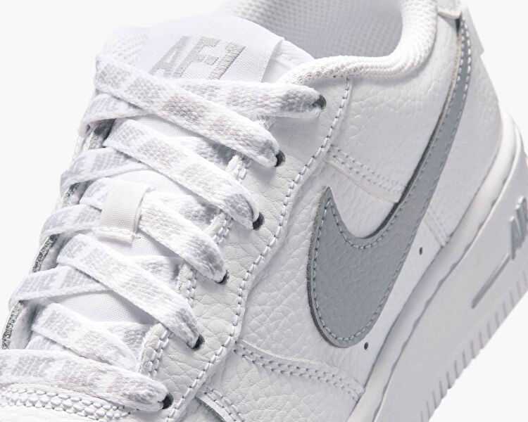 NIKE Unisex Çocuk AIR FORCE 1 LOW JS (GS) Beyaz IR0270-144 | Korayspor