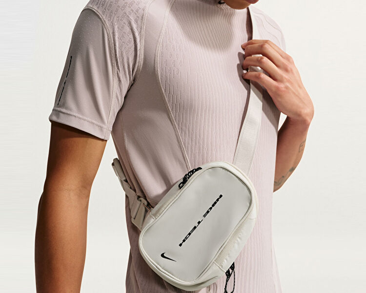NK NSW COMMUTE CROSSBODY-TECH