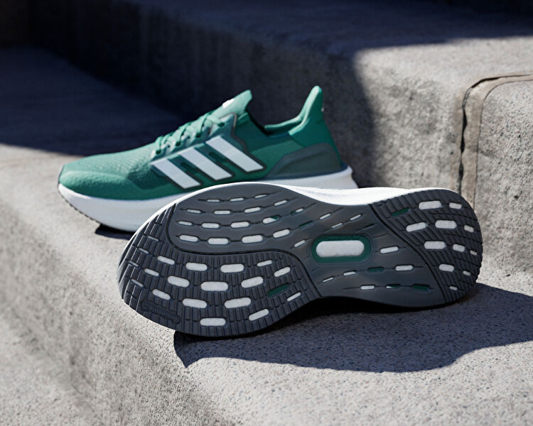 ULTRABOOST 5