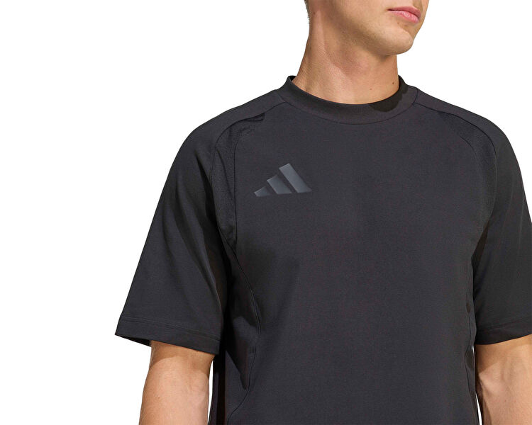 TT TEE