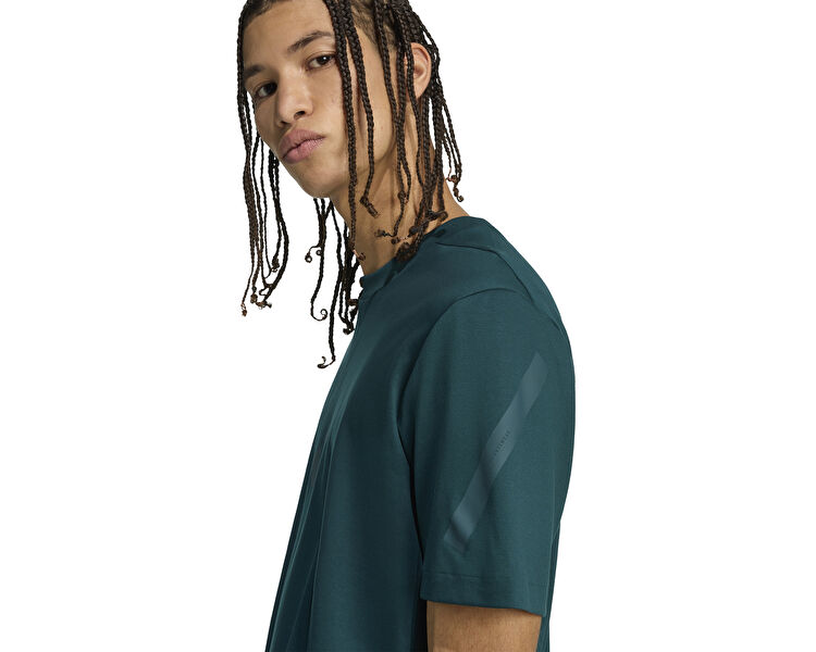 M Z.N.E. TEE
