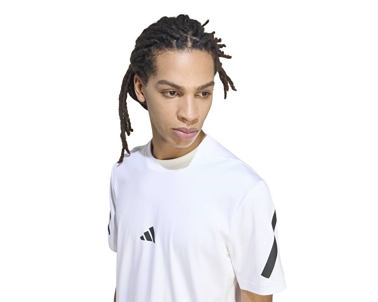 M Z.N.E. TEE RE