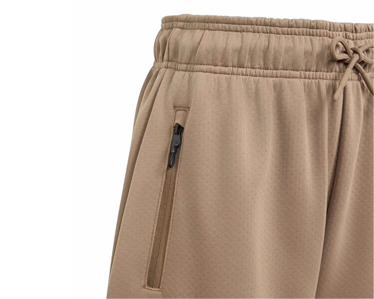 J Z.N.E. PANT