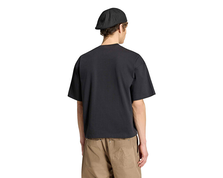 PREMIUM ESSENTIALS TEE