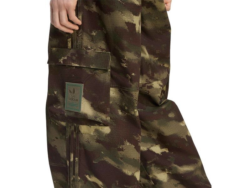 CAMO PANTS