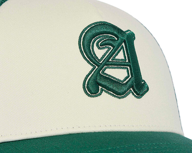 STADIUM TRUCKER