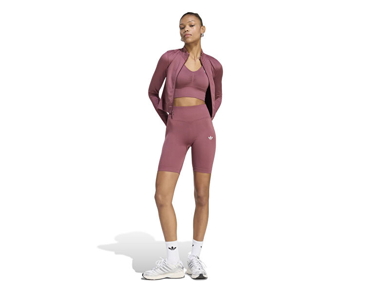 ESSENTIALS SEAMLESS TT