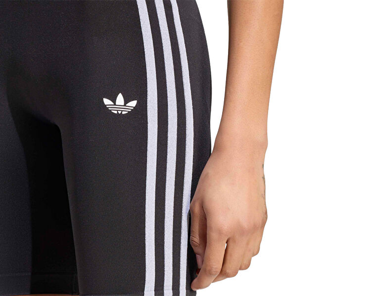 SEAMLESS SHORTS