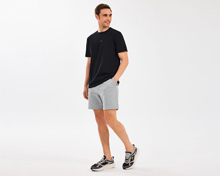 M ESSENTIAL SWEATSHORT