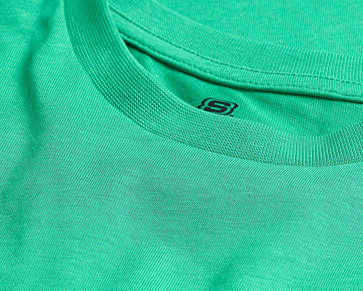 B REGULAR FIT GRAPHIC TEE T-SHIRT