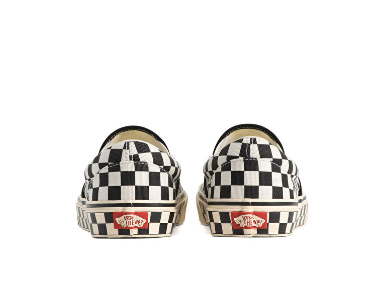 CLASSIC SLIP-ON